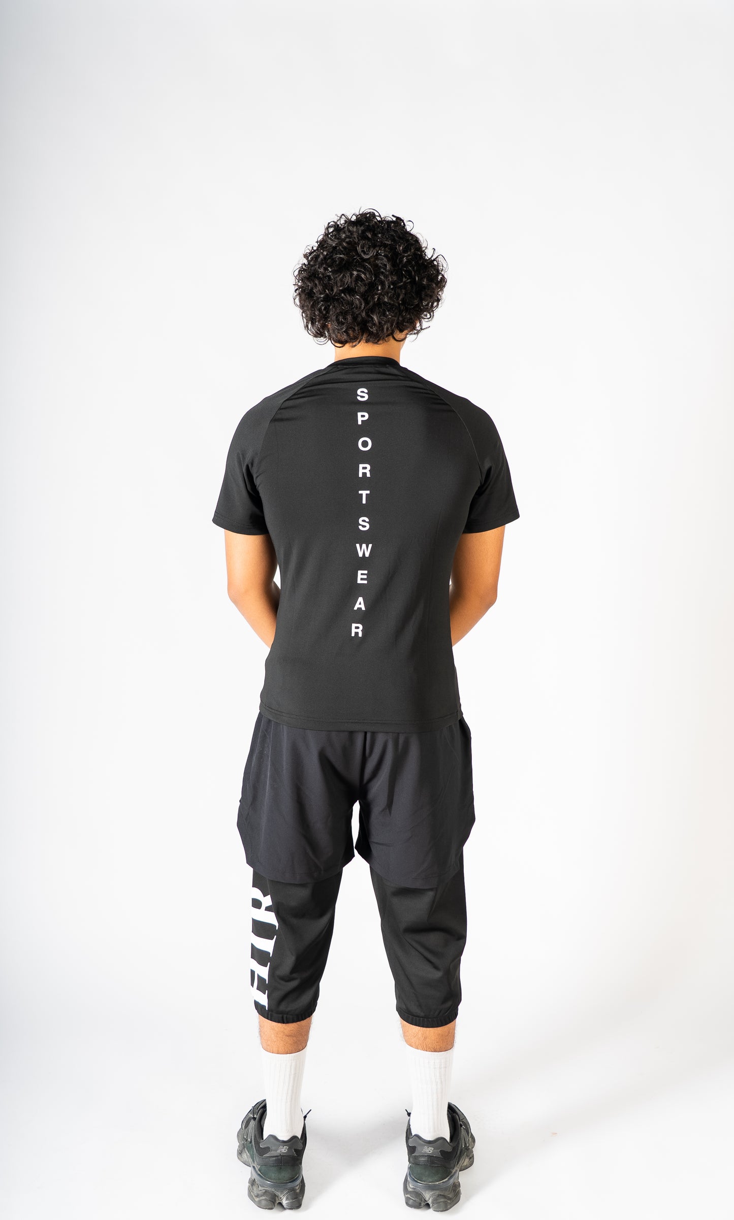 HIRA  - TrainSet | Short + T-Shirt (Précommande)